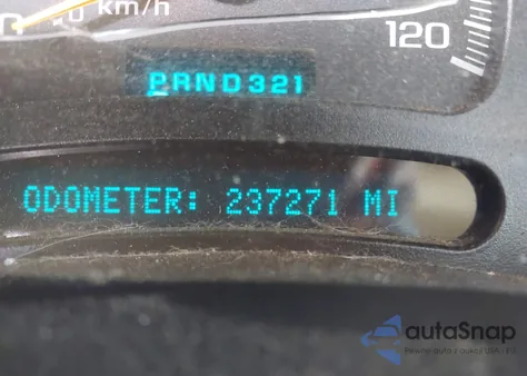 2005 Chevrolet Suburban 1500 Z71 z USA, uszkodzony, nr VIN 3GNFK16Z15G258117